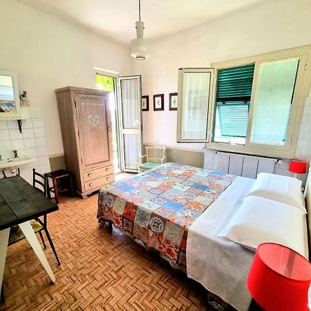 Casa Cambini Bed & Breakfast Marina di Massa Exterior foto