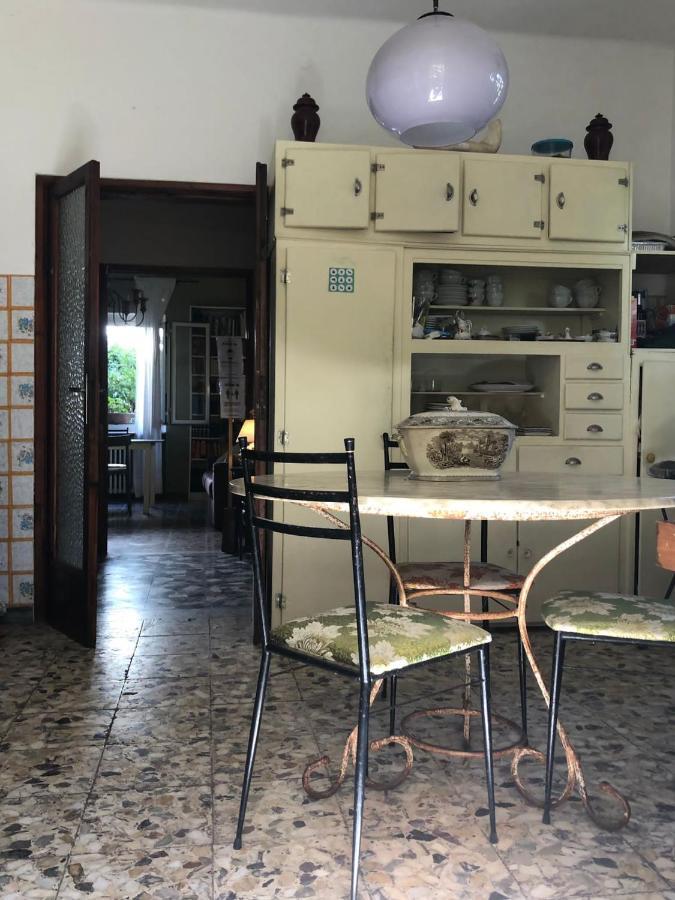 Casa Cambini Bed & Breakfast Marina di Massa Exterior foto