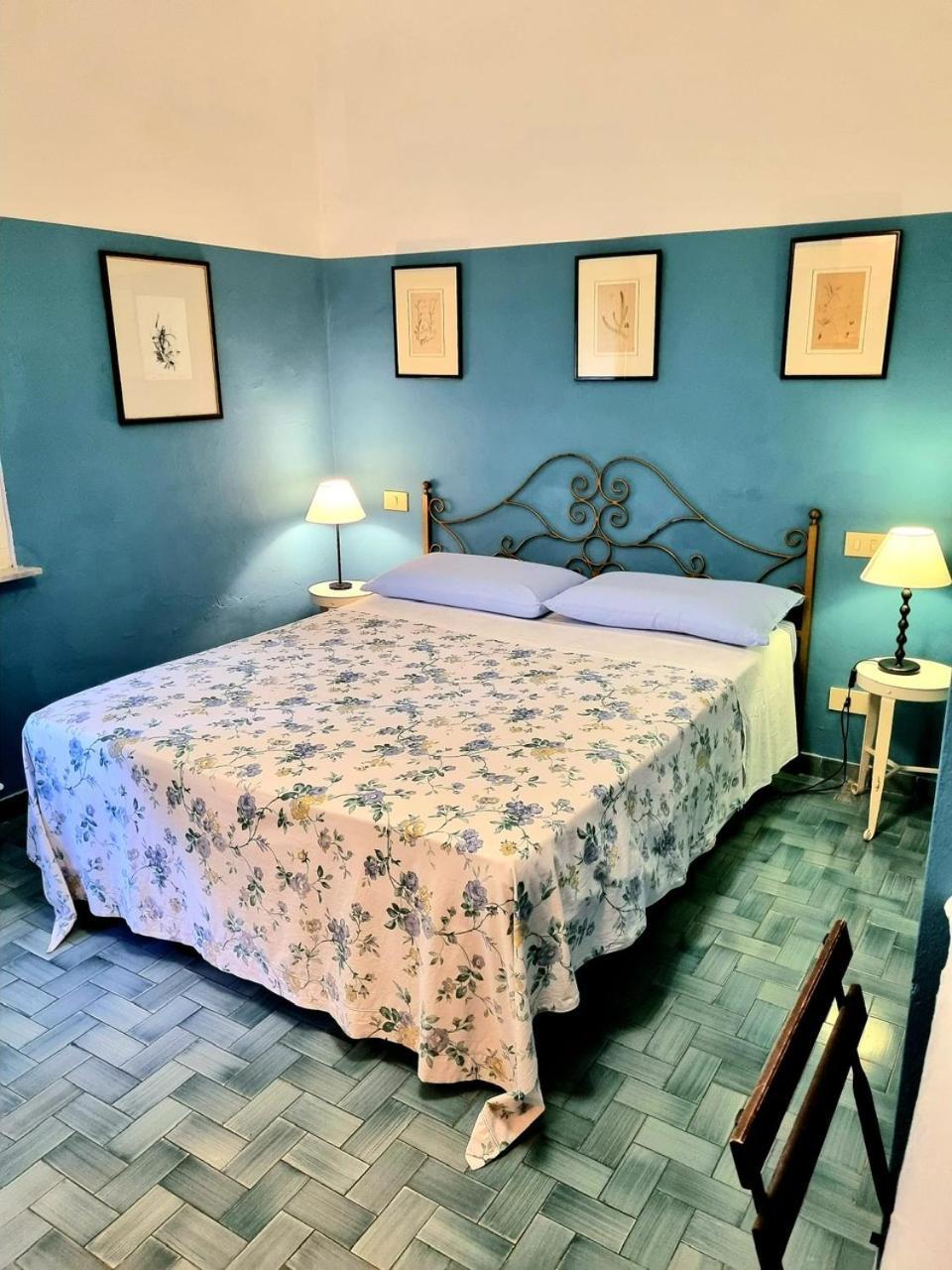 Casa Cambini Bed & Breakfast Marina di Massa Exterior foto