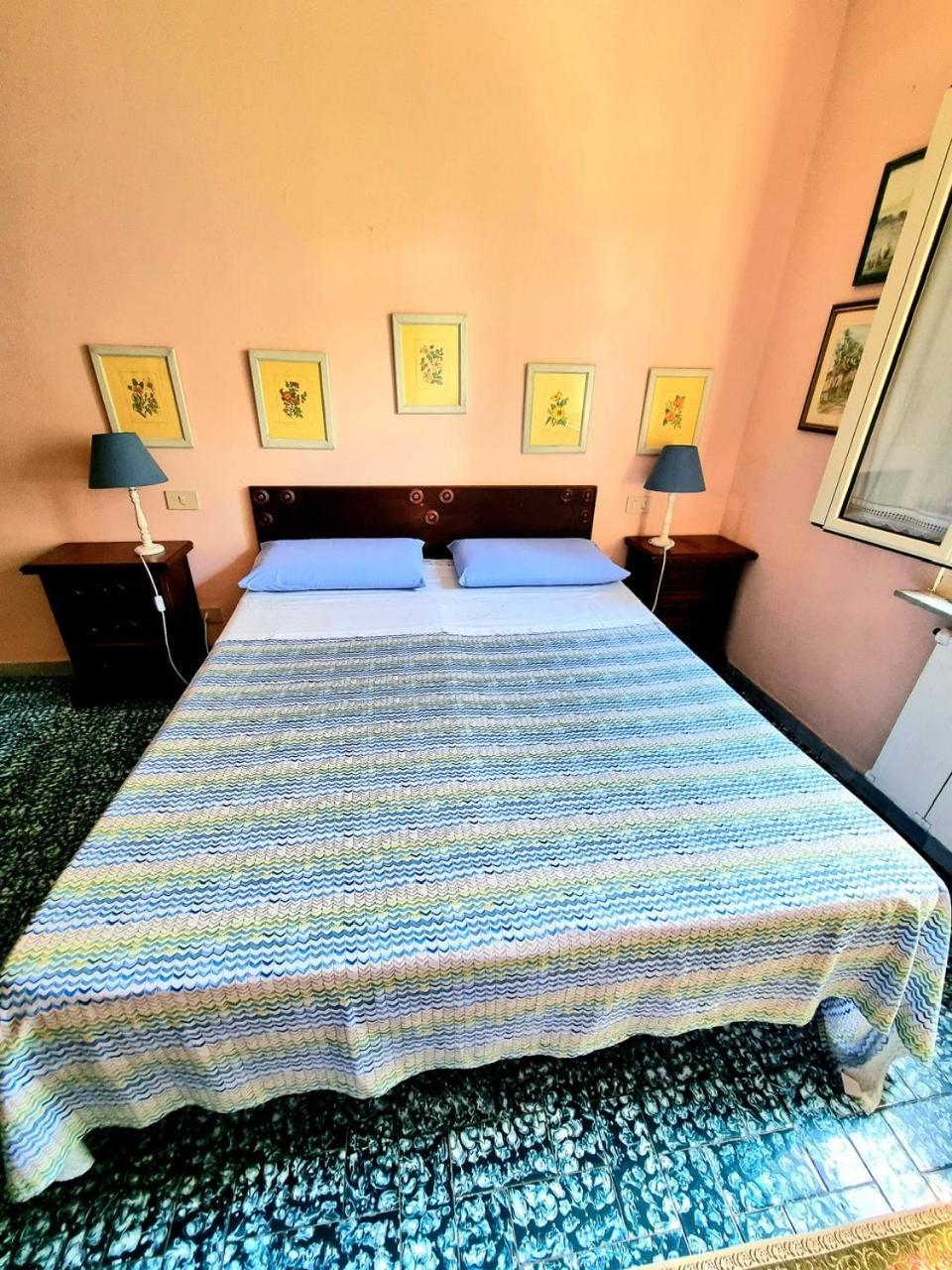 Casa Cambini Bed & Breakfast Marina di Massa Exterior foto